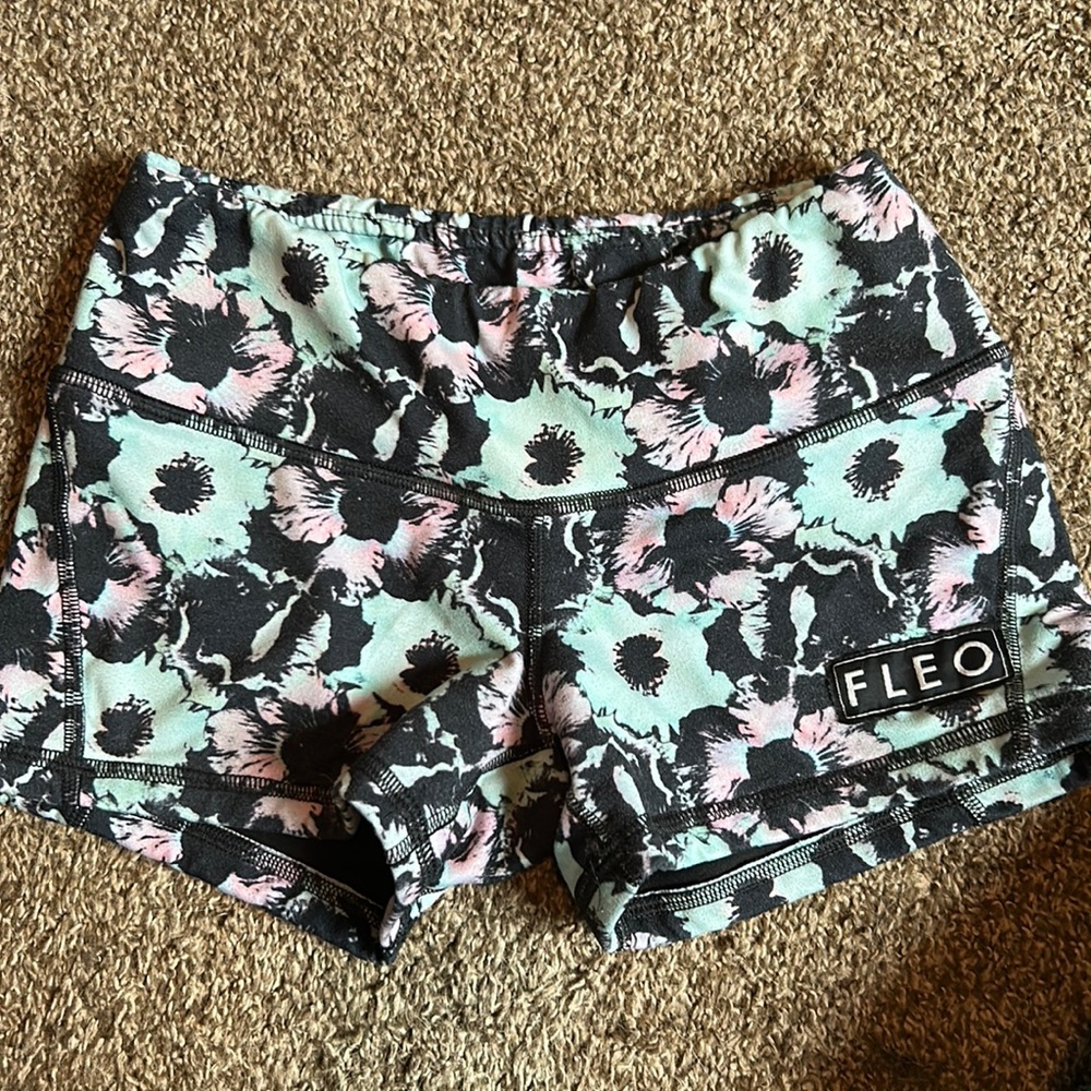 Flower fleo booty
